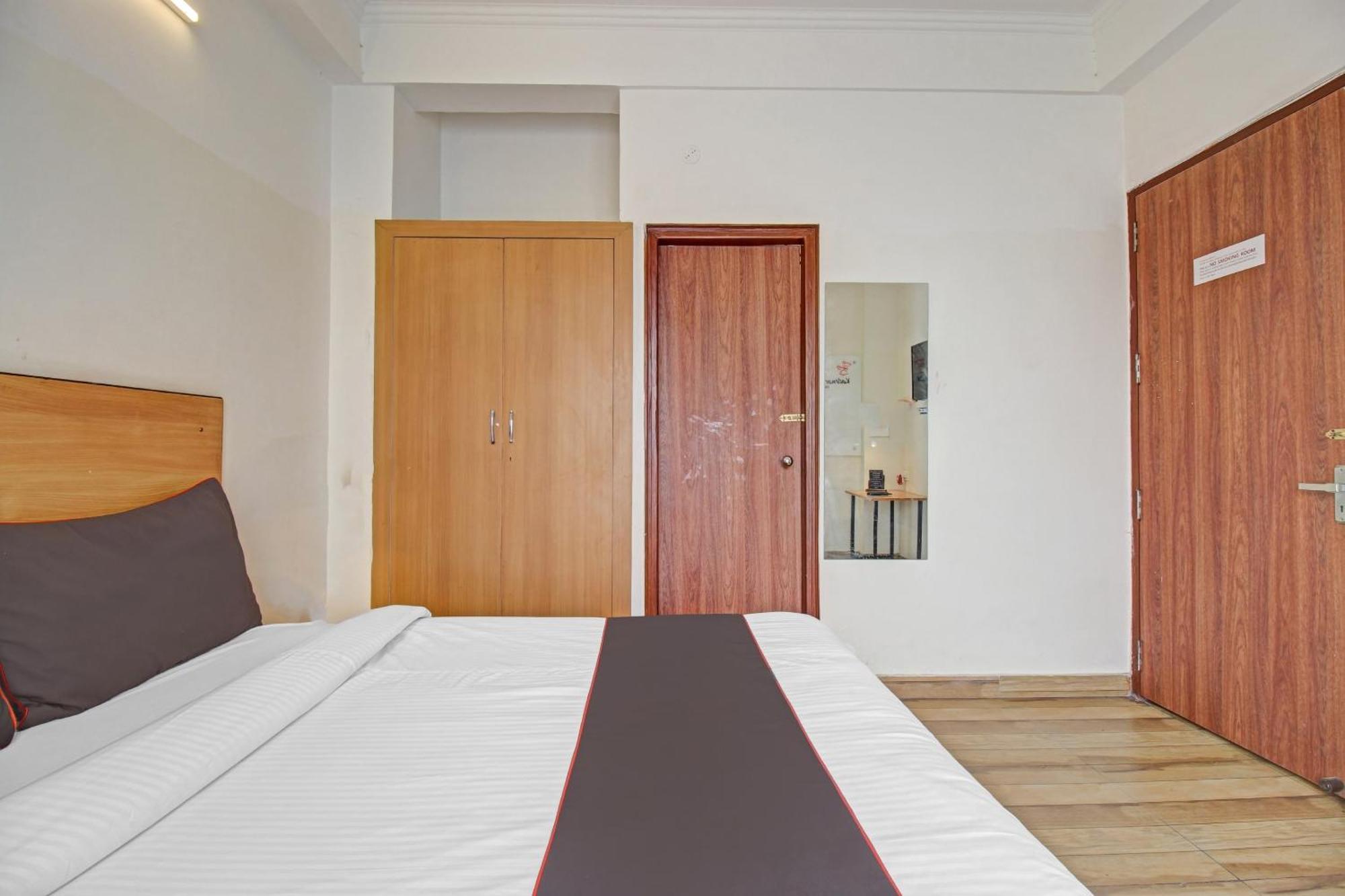 Super Townhouse Kachnar House Vikas Nagar Hotel Hasanganj Exterior foto